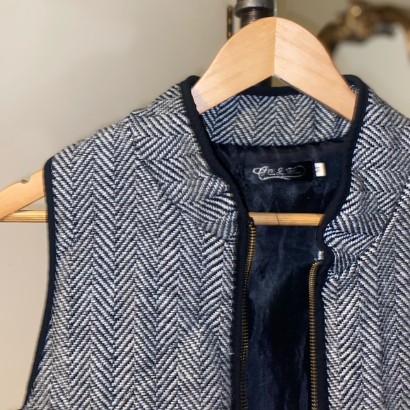 Herringbone Vest Size Small - Picture 2 of 4